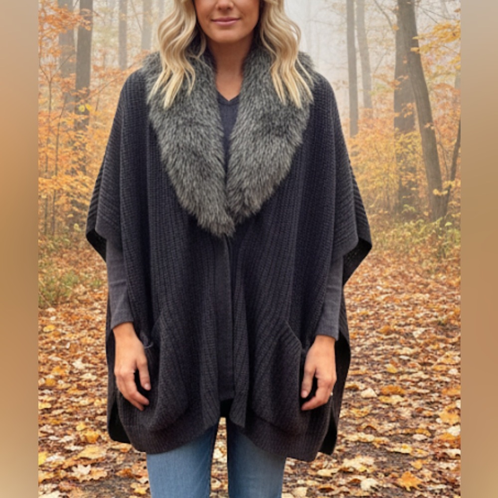 Banana Republic Gray Oversized Wool Poncho Sweater Removable Faux Fur Collar M